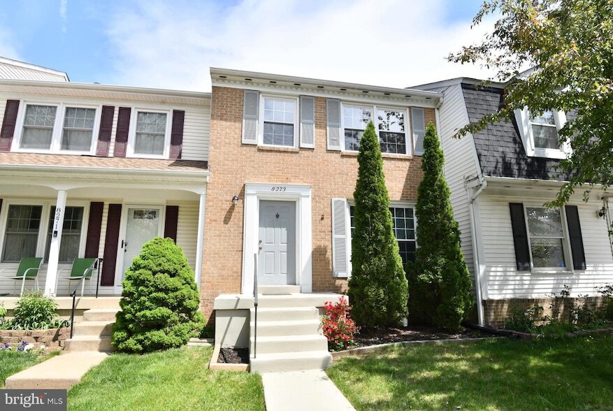 Photo - 8273 Vernon St
