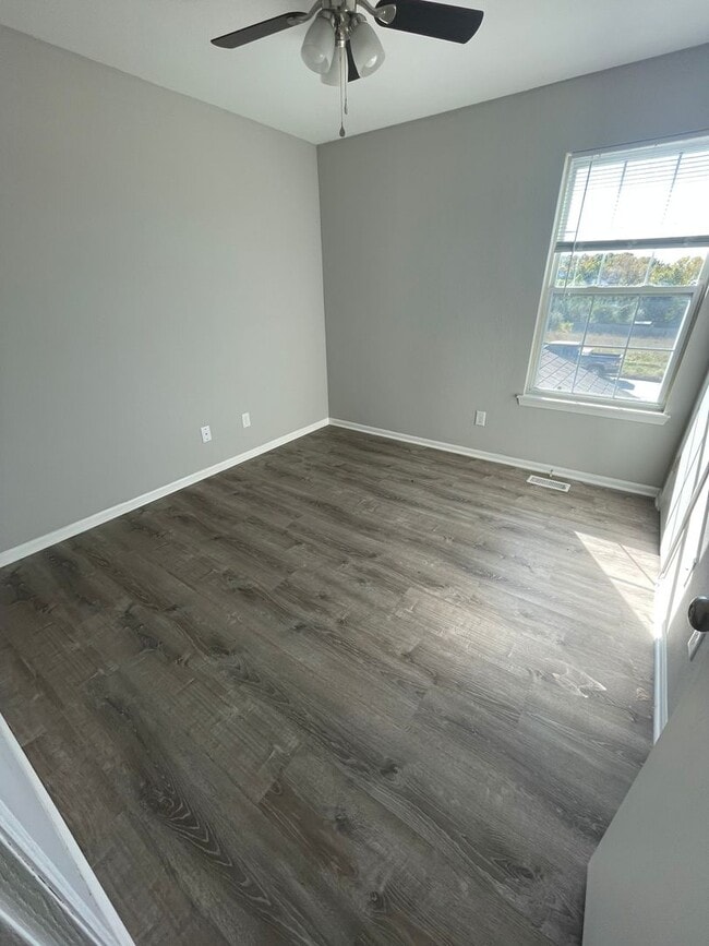 Photo - 655-657-657 Country Squire Ct Unit 655