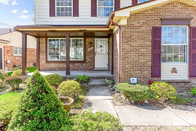 Photo - 46323 Gainsborough Dr