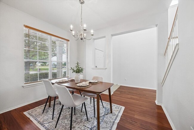 Photo - 13504 Richard Nixon St