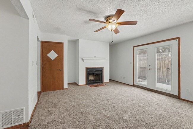 Photo - 1300 N Rockwell Ave
