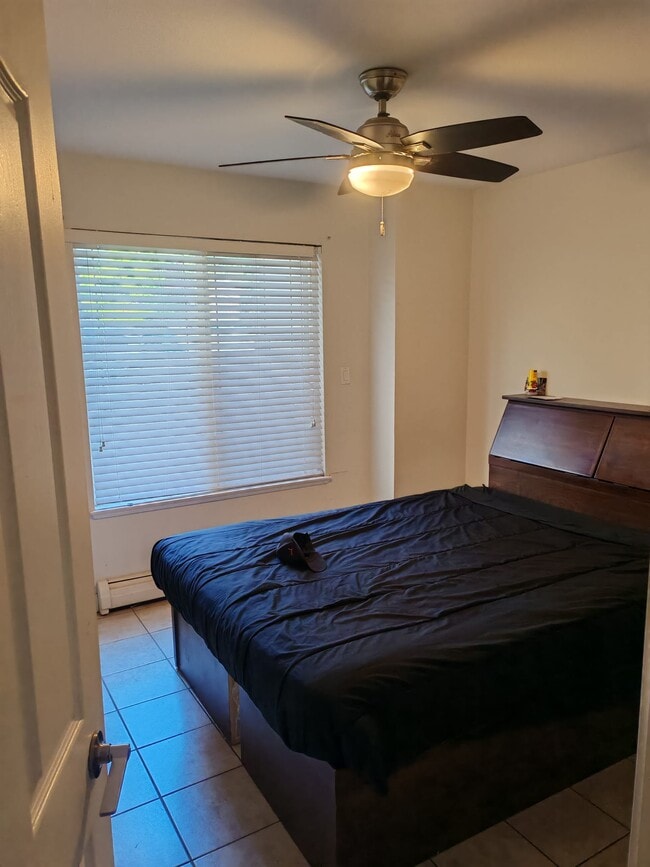 Photo - 7965-155A 155a St Unit B