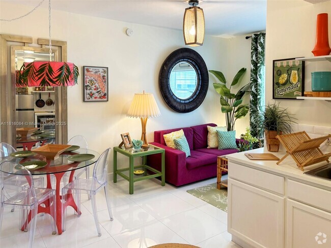 Building Photo - 335 Ocean Dr Unit 114 Rental