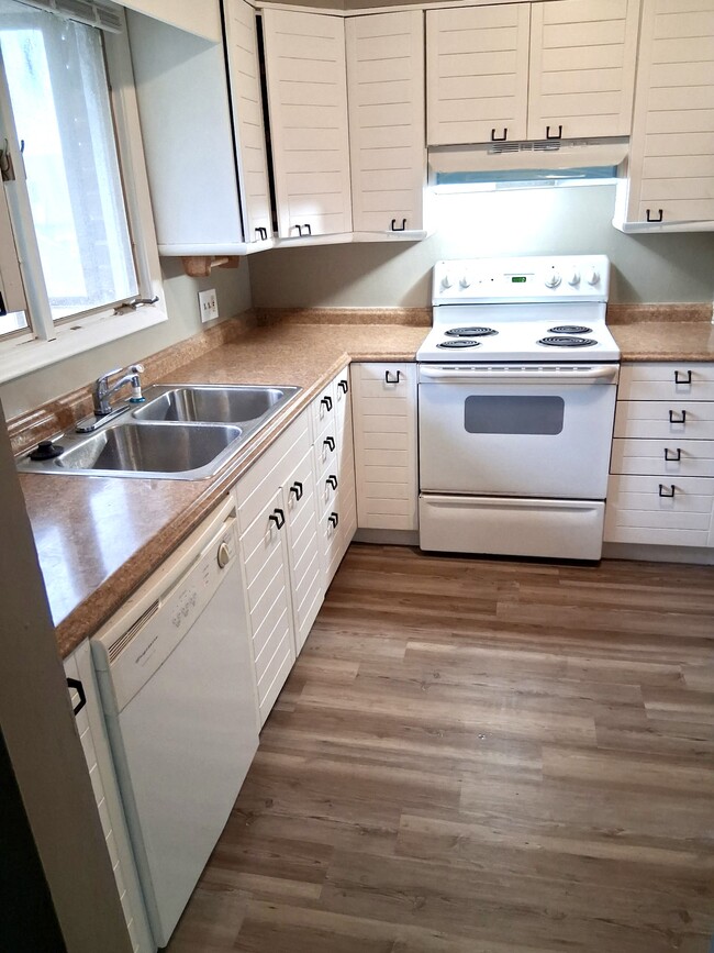 Building Photo - 5436 Cresthaven Ln Unit 3