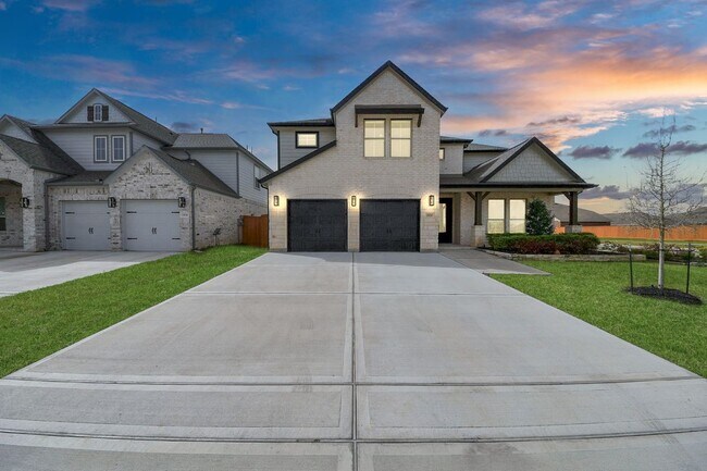 1500 Sunrise Gables Dr