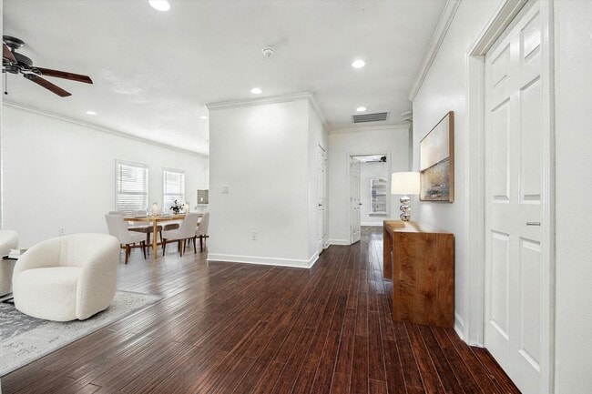Photo - 2108 Freeman St