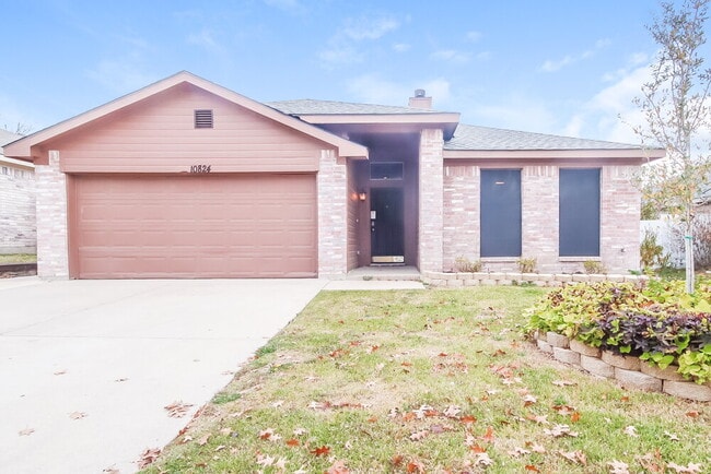 Building Photo - 10824 Deauville Cir N