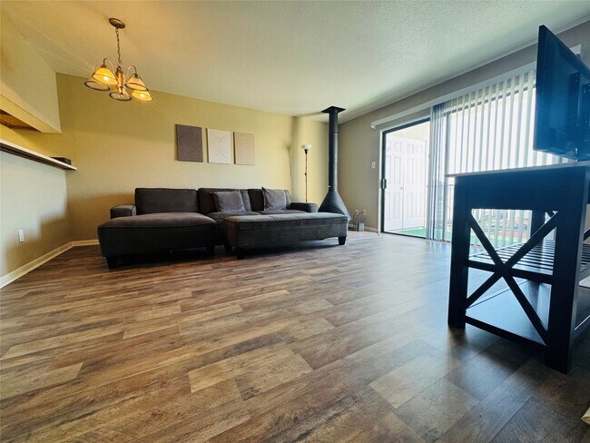 Photo - 2824 S Bartell Dr Unit 32