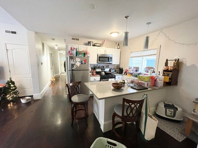 Building Photo - 32 Rawson St Unit 2 Rental