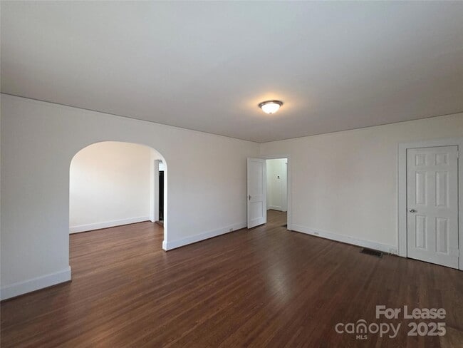 Photo - 2409 Commonwealth Ave