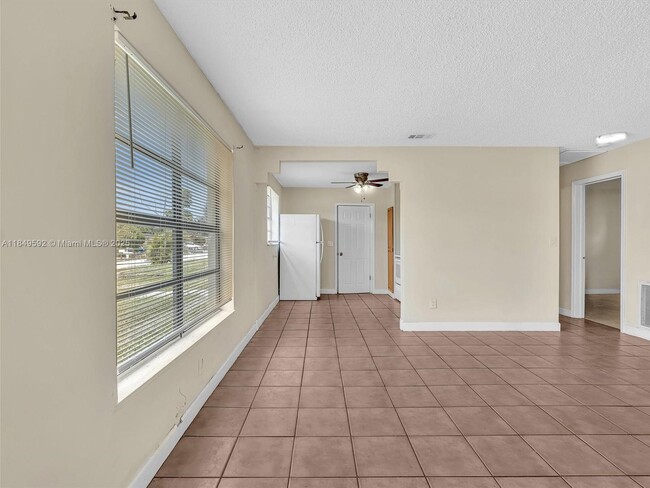 Photo - 5611 SW 38th St