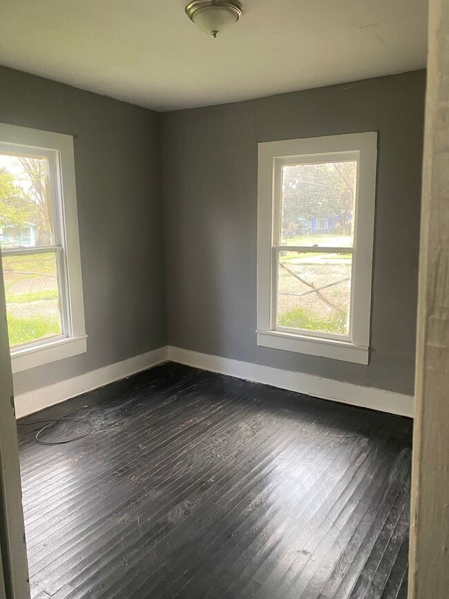 Photo - 2222 Carleton St