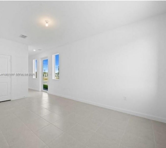 Photo - 701 SE 14th Ct