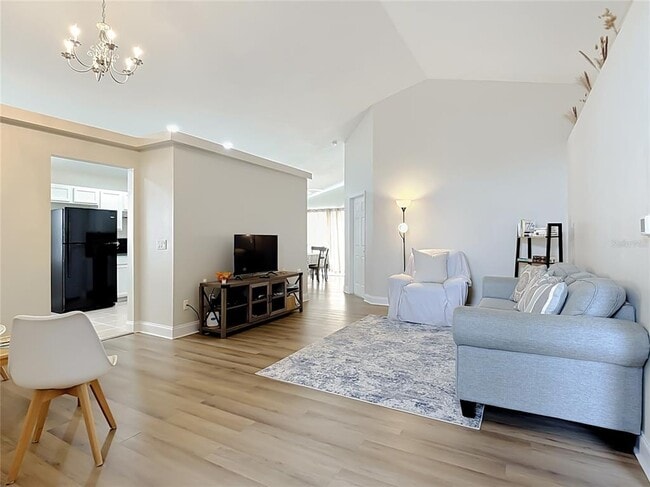 Photo - 1128 Pinedale Dr