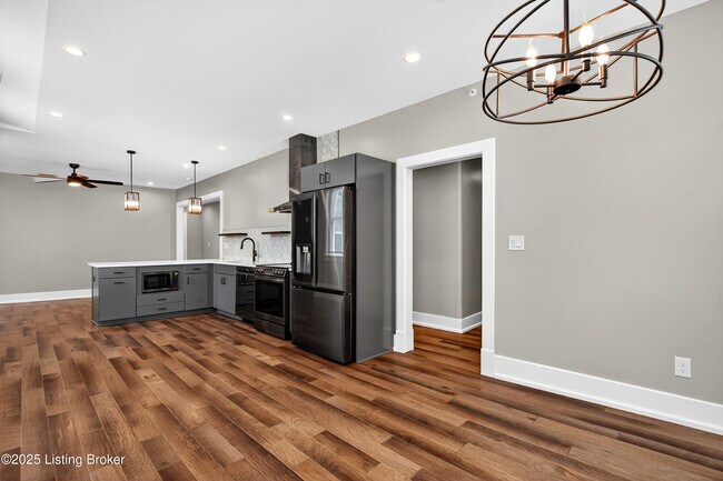 Photo - 1529 W Market St Unit 2