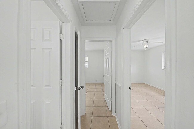 Photo - 301 SE 21st Ave