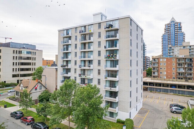 Photo - Stratton Oaks