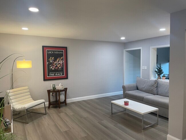 Photo - 445 32nd Ave N Unidad 308