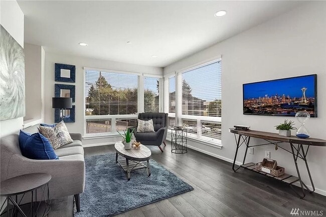 Photo - Spacious 4-Bed, 2.5-Bath Townhome with Mod...