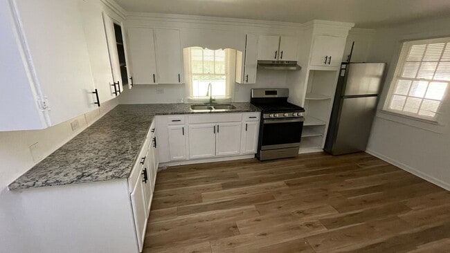 Photo - 3 Bedrooms | 1 Bathroom | $1,090/Month