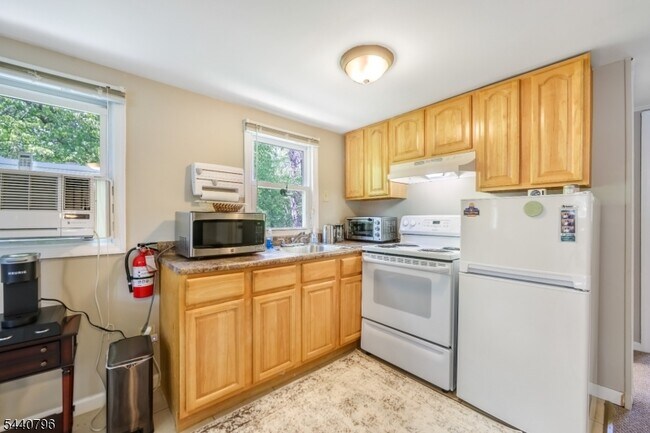 6 Waughaw Rd