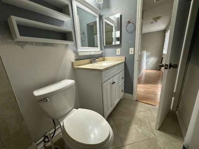 Photo - 106 Coralwood Cir