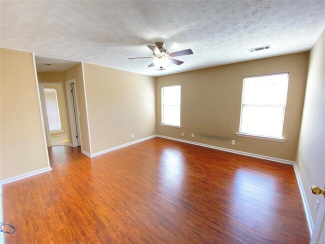 Photo - 1907 Woodrun Dr