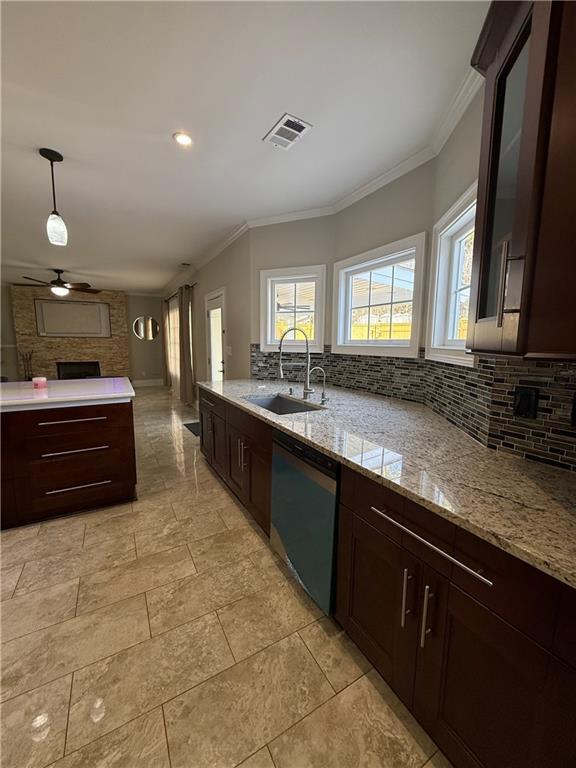 Photo - 685 Georgian Hills Dr