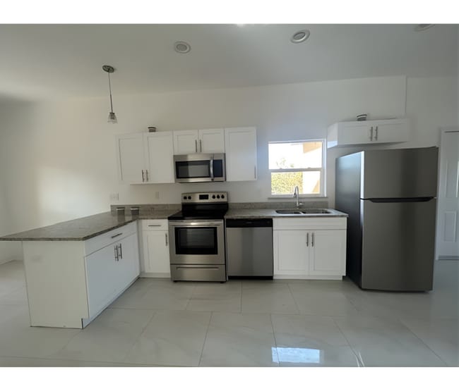 Photo - GREAT LOCATION-3/21 SINGLE FAMILY HOME- LAKE PLACID