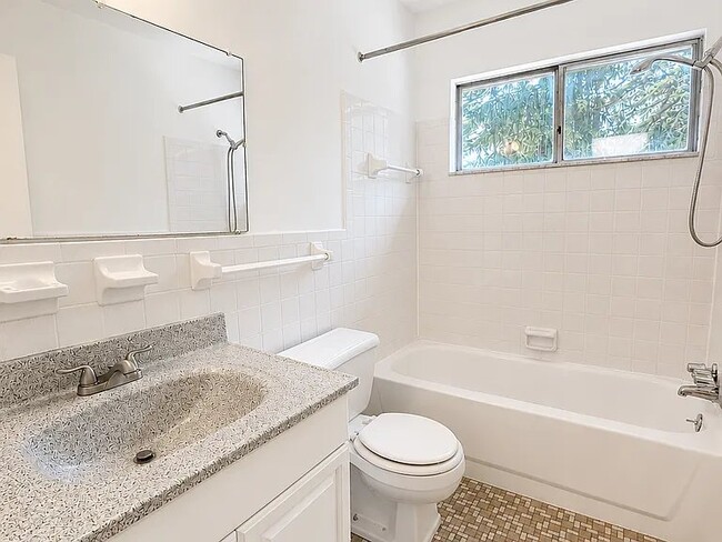 Photo - 48770 Shelby Rd Unit 13