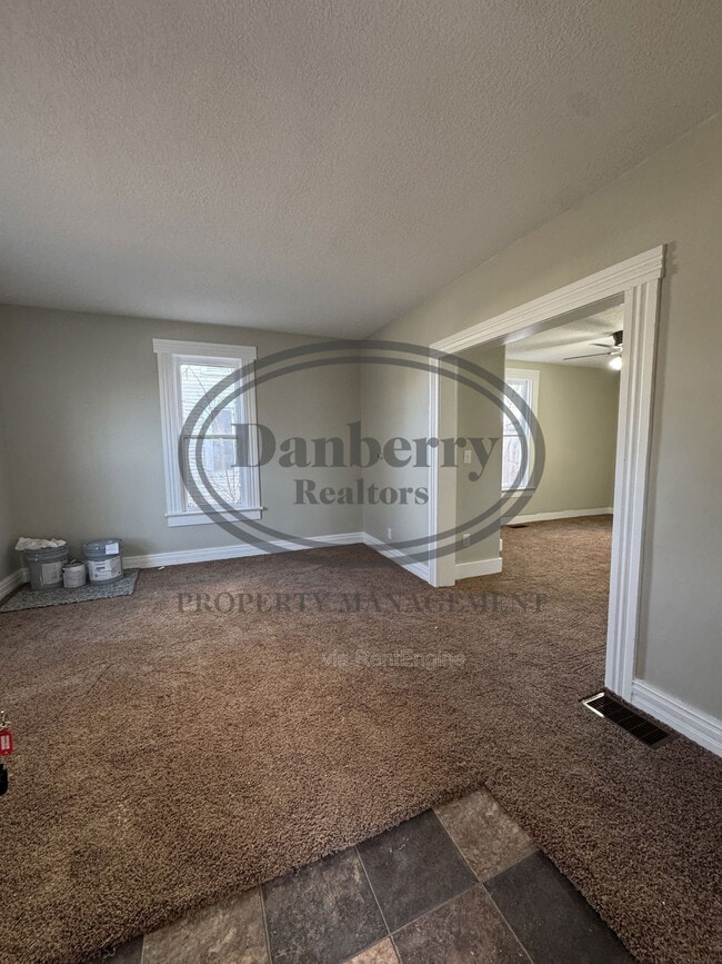 Photo - 413 Washington St