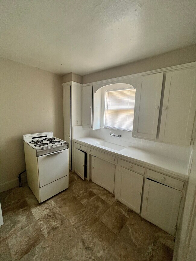 Photo - Centrally Located in Bryan Unidad A