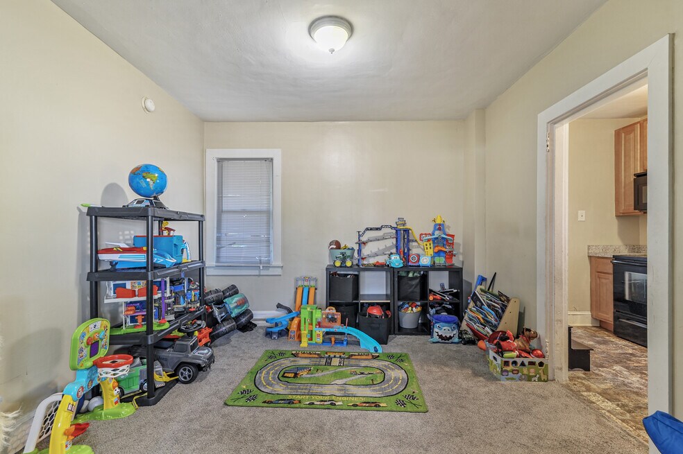 36 Pine St