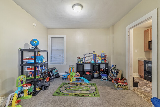 36 Pine St