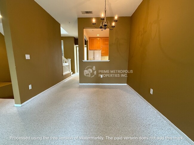 Photo - 643 Atherton Pl