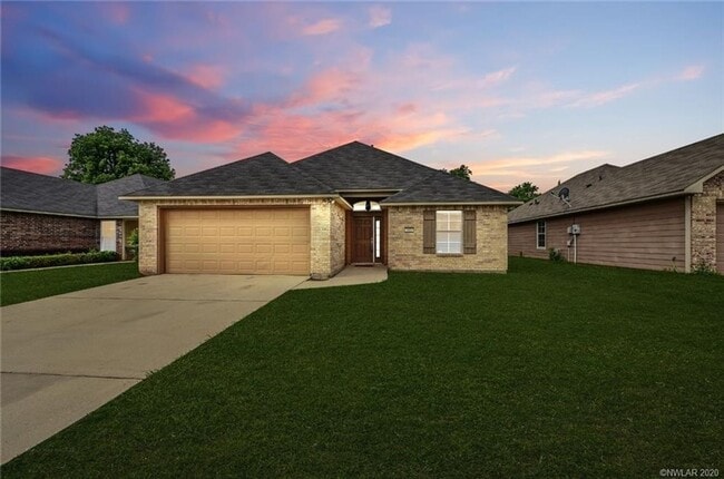 Building Photo - Savannah Place 3 Bed 2 Bath Rental