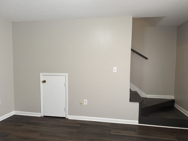 Photo - 2614 McLelland St Unit Apt 3