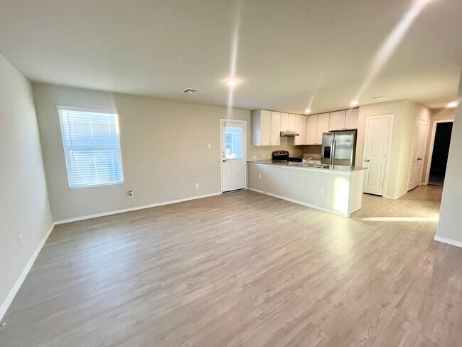 Photo - 10631 Varmus Dr