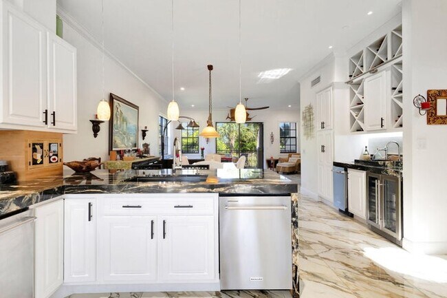 Photo - 301 del Sol Cir