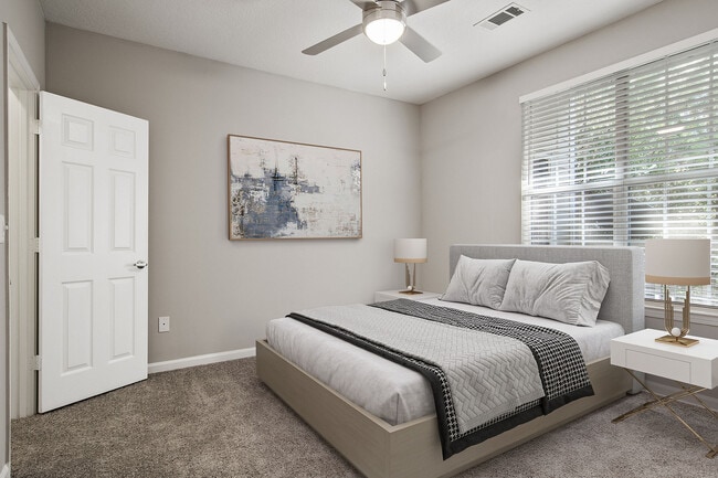 C195580_CreeksideVista_Bedroom_10