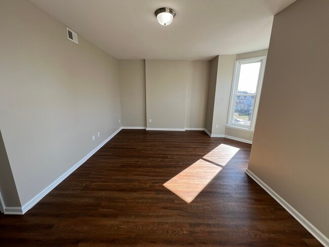 Living Room With Sunroom - Lafayette-Barton