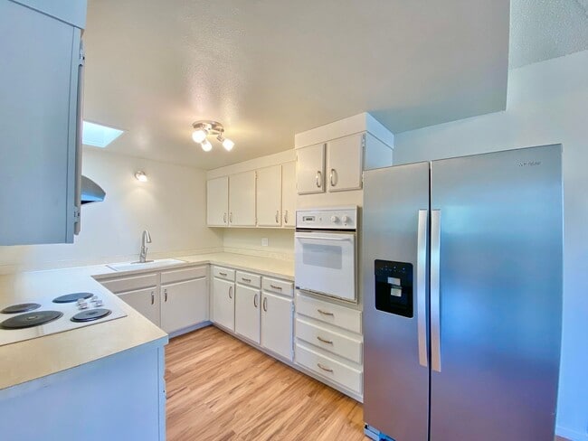 Photo - 8347 Triplex