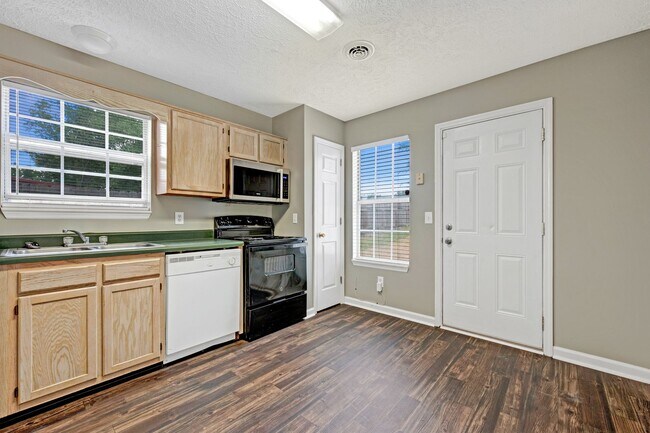 Photo - Move-In Ready 3B/2B Nashville Home!