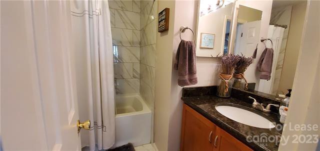 Photo - 18629 Vineyard Point Ln