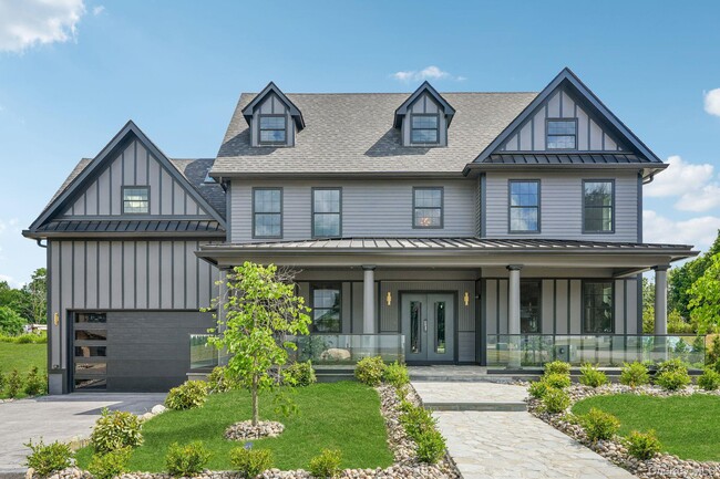 1707 Marie Ln