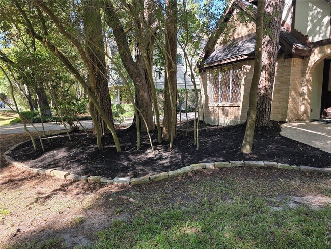 Photo - 18 Mayfair Grove Ct