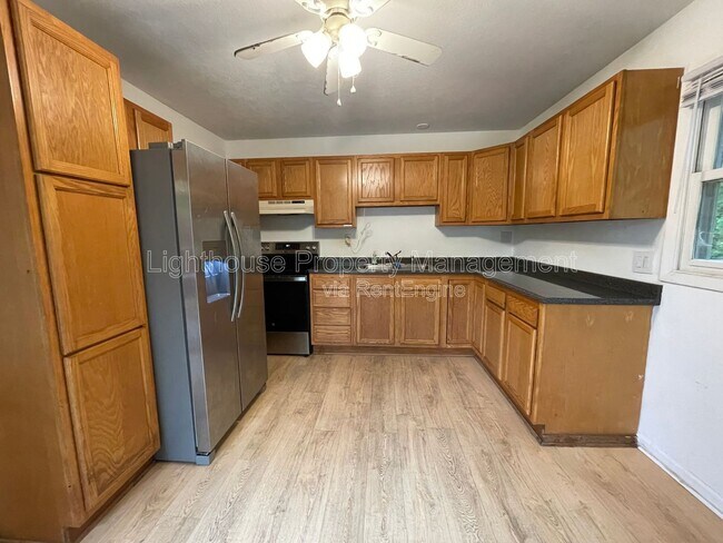 Photo - 4211 Beechmount Ave