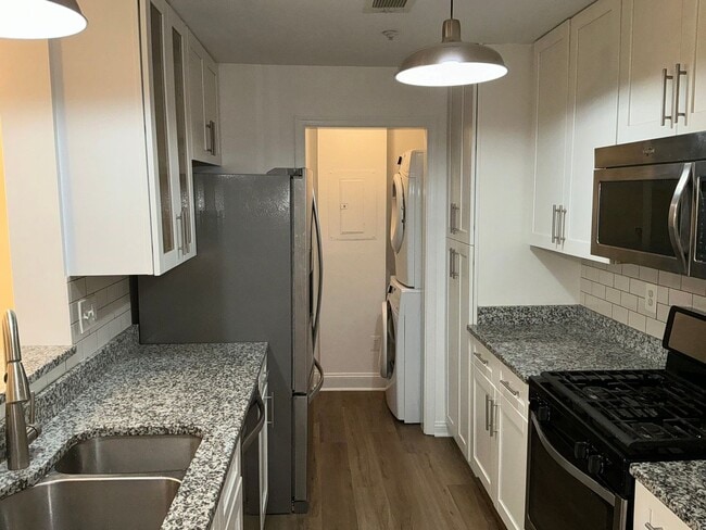 Photo - Beautiful 3BR 2BA condo located in the Dec...