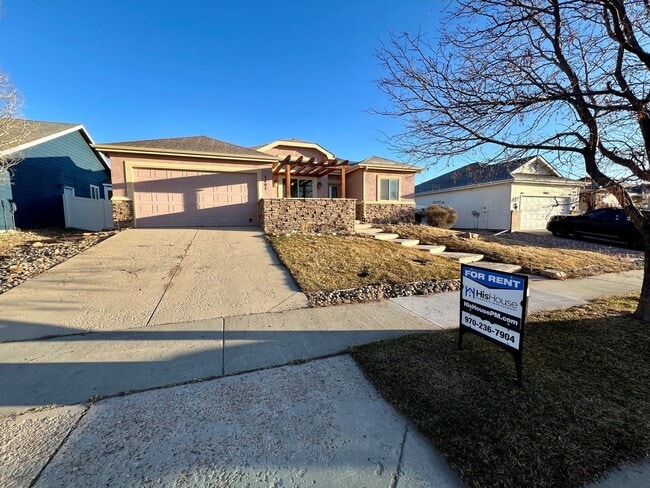 Building Photo - 5807 Zinfandel St