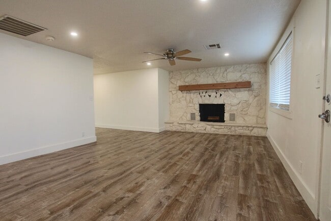 Photo - Downtown Washington - (Approved) Pet Optional